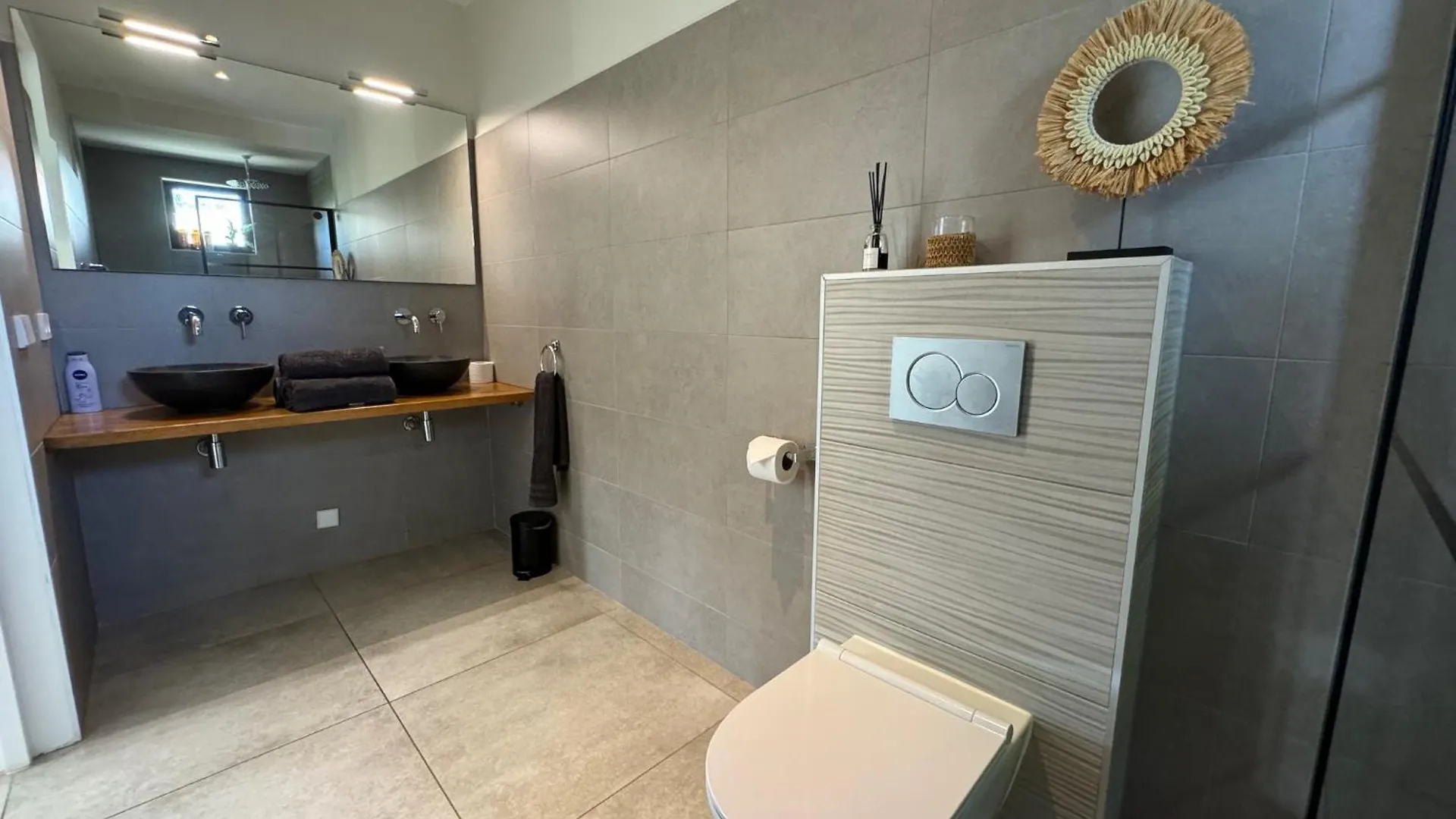 Dushi Home Jan Sofat Luxe Willemstad Apartment