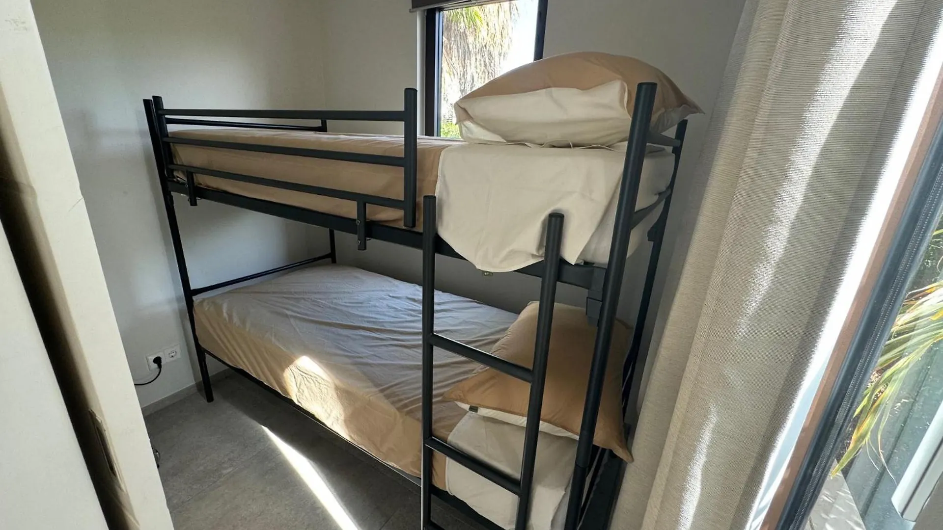Dushi Home Jan Sofat Luxe Willemstad Curacao